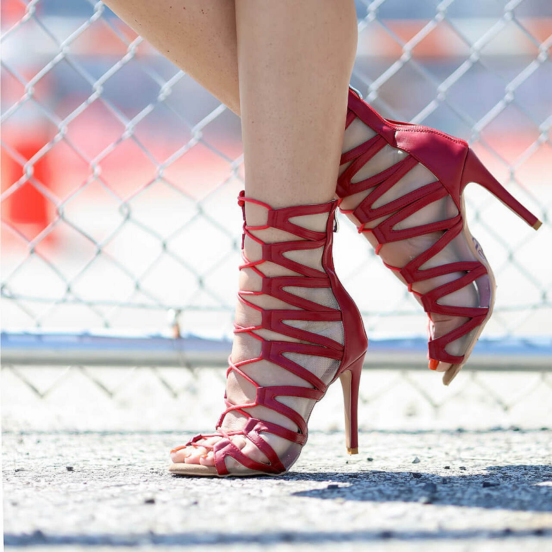 <transcy>Rojo Zapatos de baile de salsa de salón latino Botas Botines con cordones de malla con tiras recortadas</transcy>