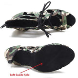 <transcy>Zapatos de baile de salsa latina para salón de baile para mujer, botas de camuflaje verde militar, sandalias con cordones de tobillo de boda para fiesta social de PU</transcy>