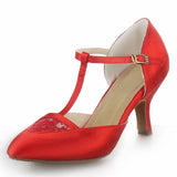 <transcy>Salón de baile de satén rojo Zapatos de baile modernos Punta cerrada Suela de gamuza suave Zapatos de baile de tango Salsa latina</transcy>