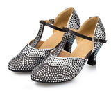 <transcy>Zapatos de baile para mujer en blanco y negro | Zapatos de salsa modernos con diamantes de imitación | Zapatos de baile latino | Danceshoesmart</transcy>